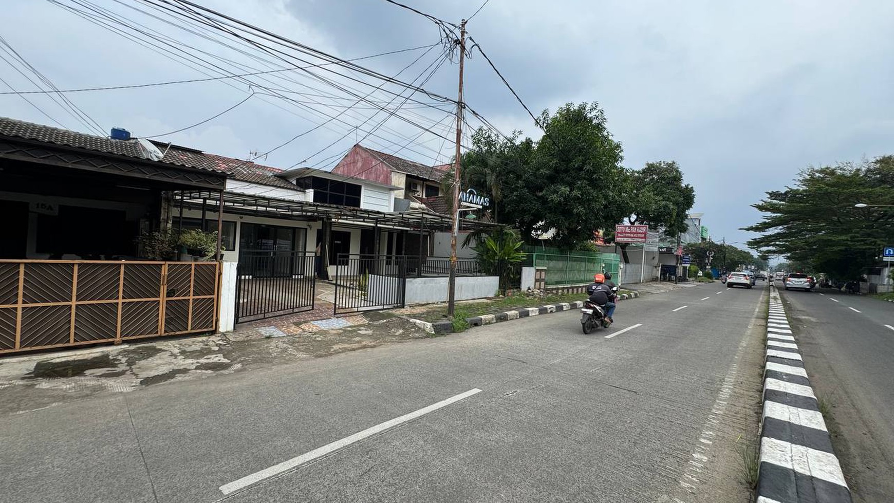 Cinere raya luas 300 area komersial ex cafe kantor