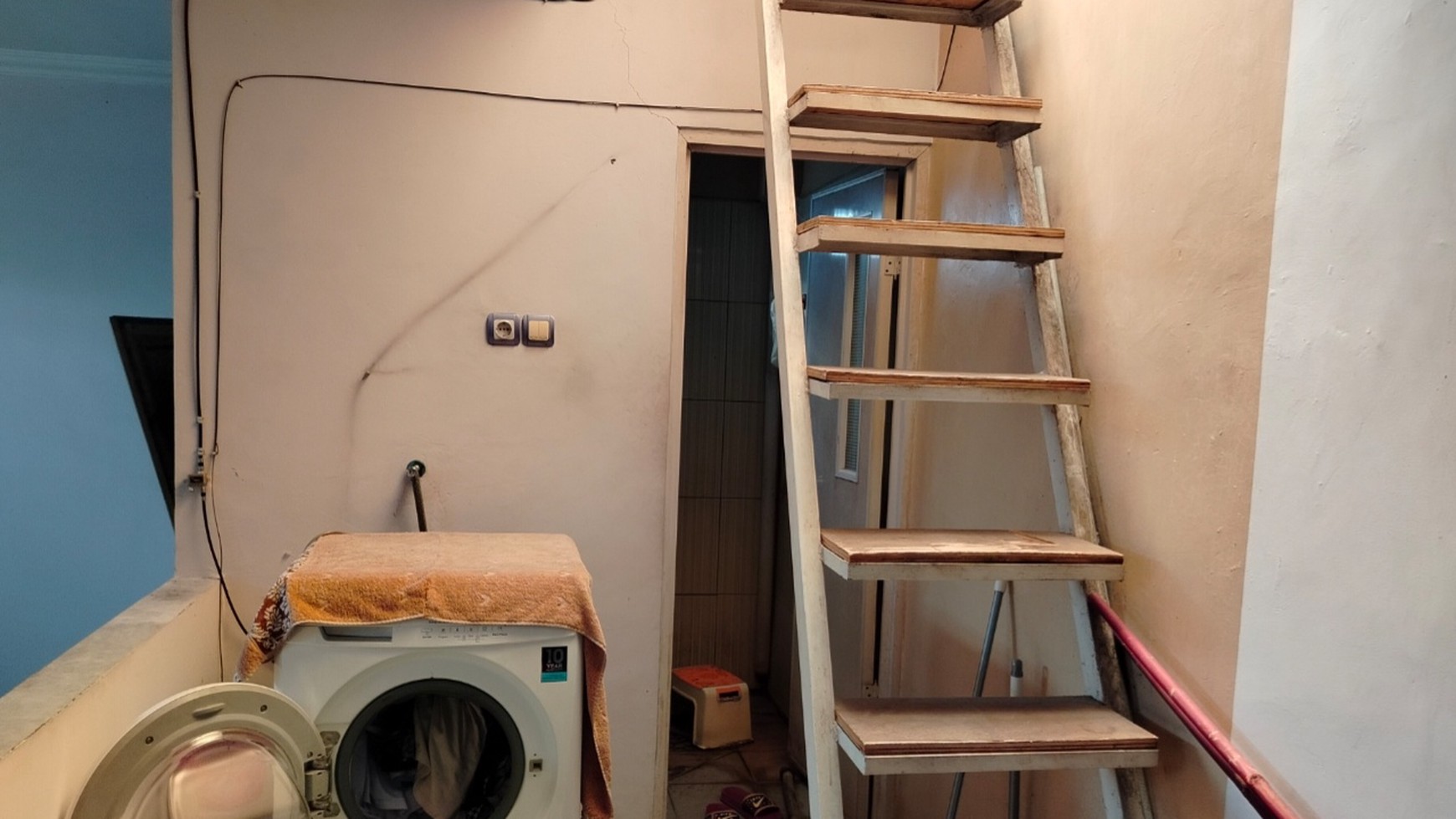 Rumah Hitung Tanah Area Cipete