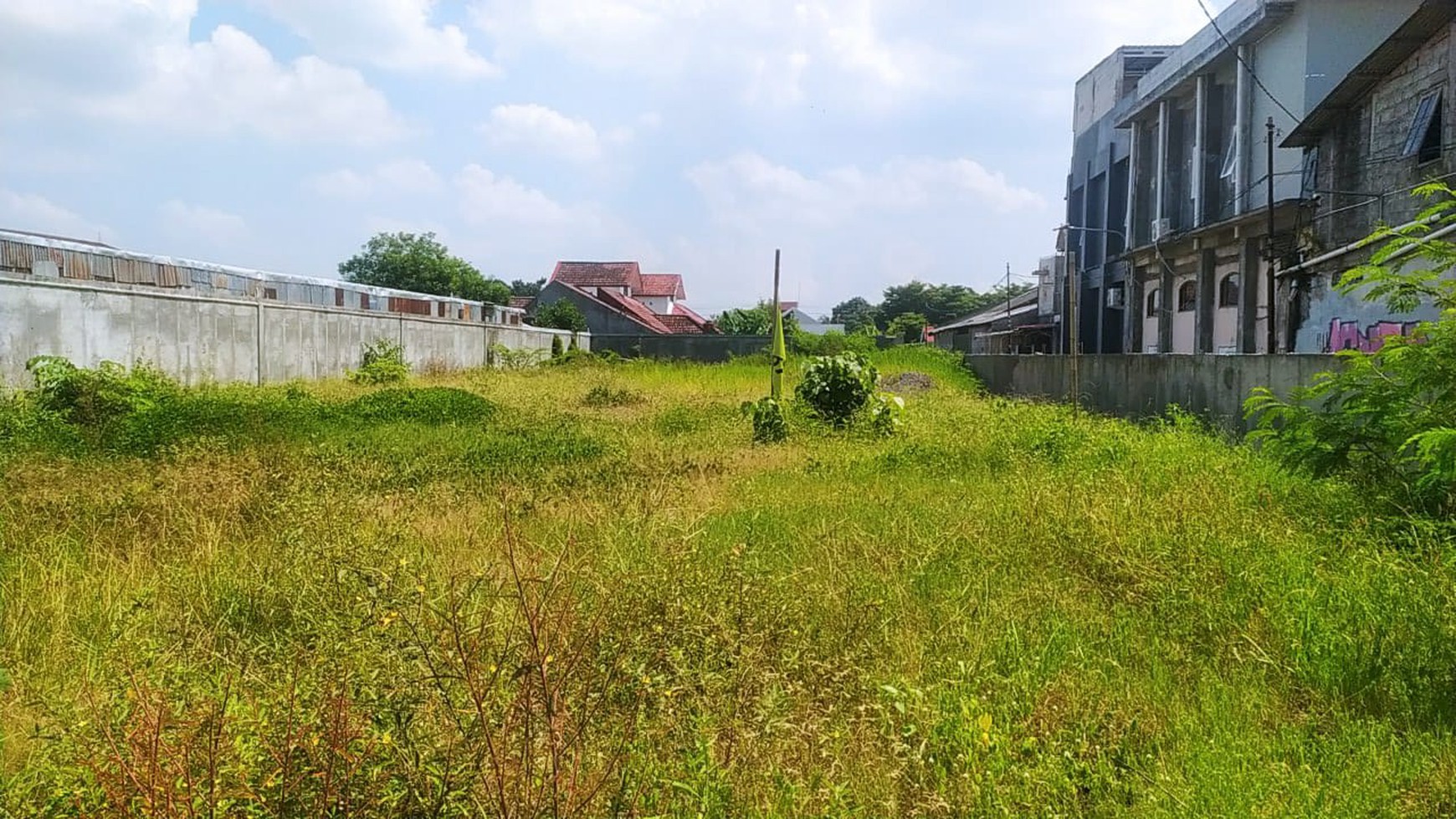 Disewakan Tanah Seluas 1271 Meter Persegi Lokasi Strategis di Anggajaya Condong Catur 