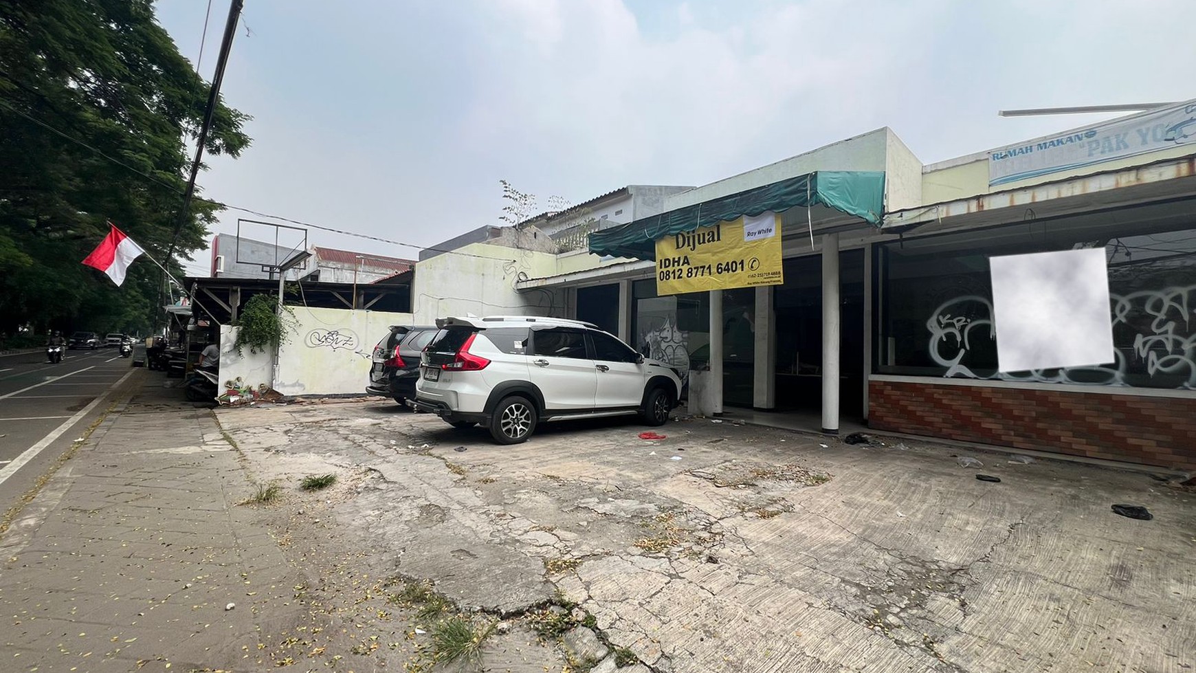 Rumah ex resto zona komersial lingkungan perkantoran 