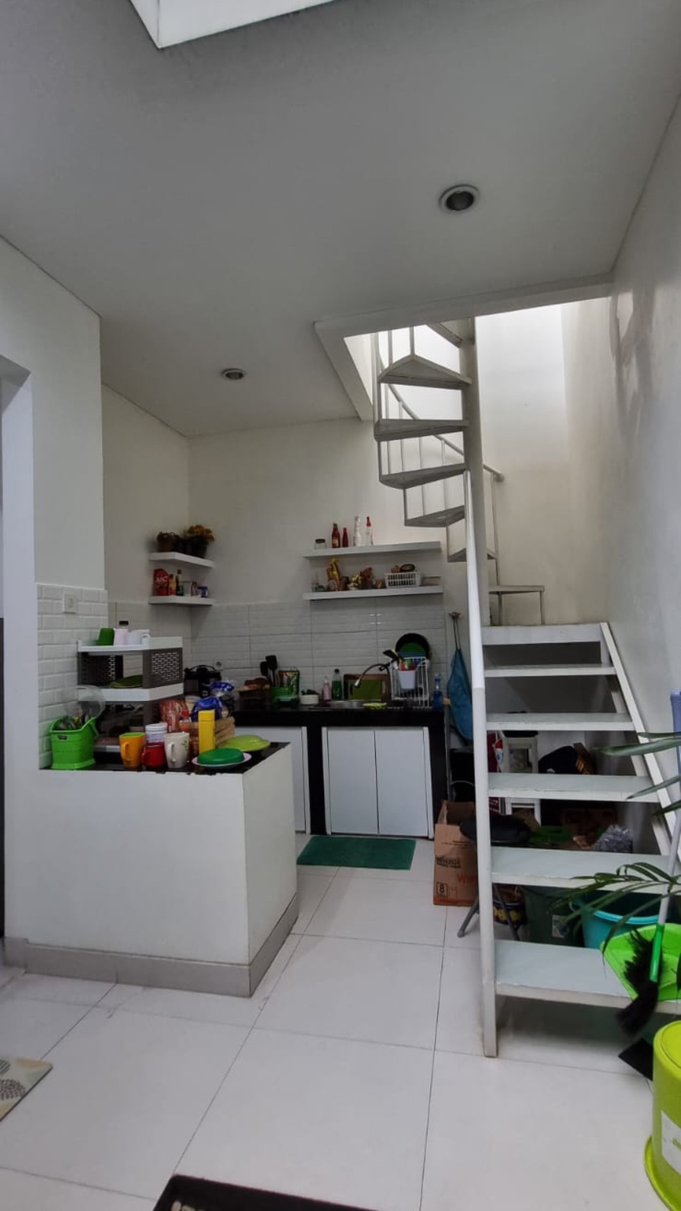 Rumah Cantik Minimalis Siap Huni dan Lingkungan Asri @Bintaro