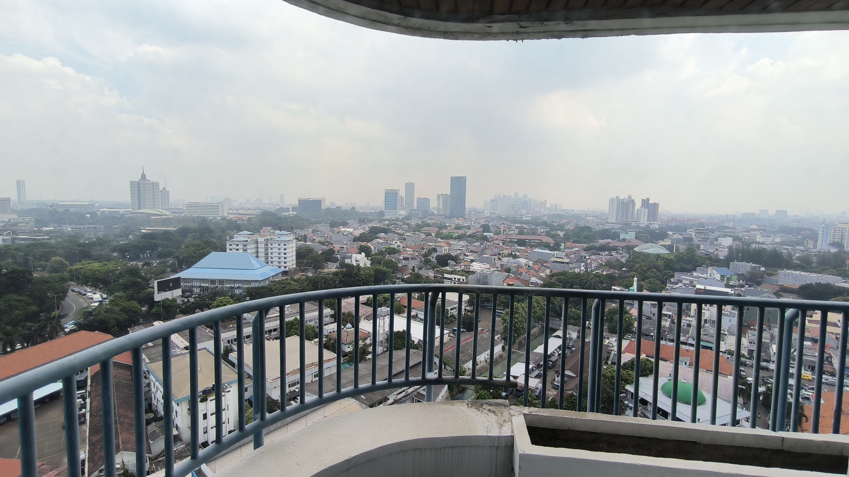 Dijual unit Apartemen Park Royal - Gatot Subroto - Jakarta Pusat