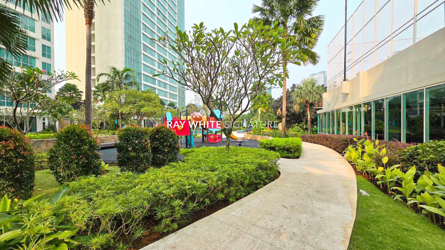 Dijual Apartemen  Setiabudi Sky Garden 2BR Harga Dibawah Pasaran 