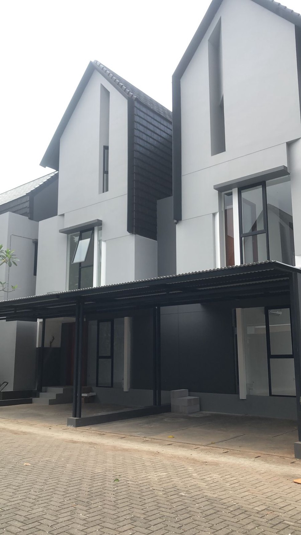 Dijual Rumah New Modern  Jaktim Dalam Cluster Dekat Halim TMII 