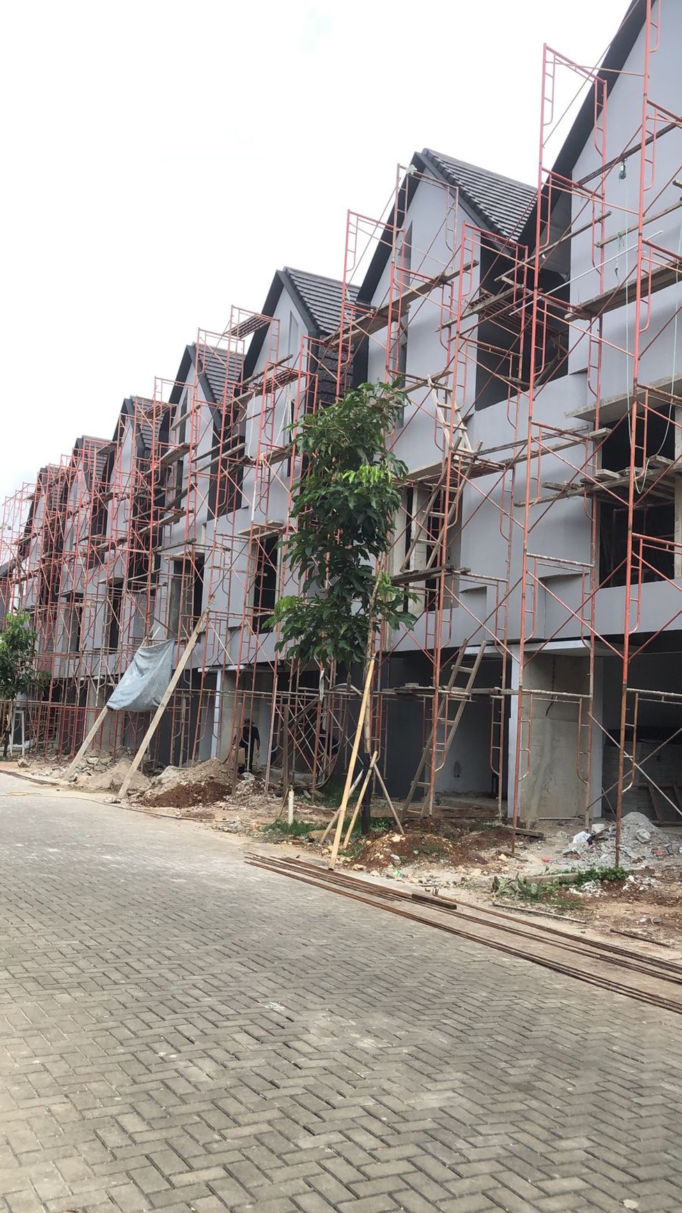 Dijual Rumah New Modern  Jaktim Dalam Cluster Dekat Halim TMII 