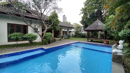 Beautiful house with big backyard in ampera, jakarta selatan
