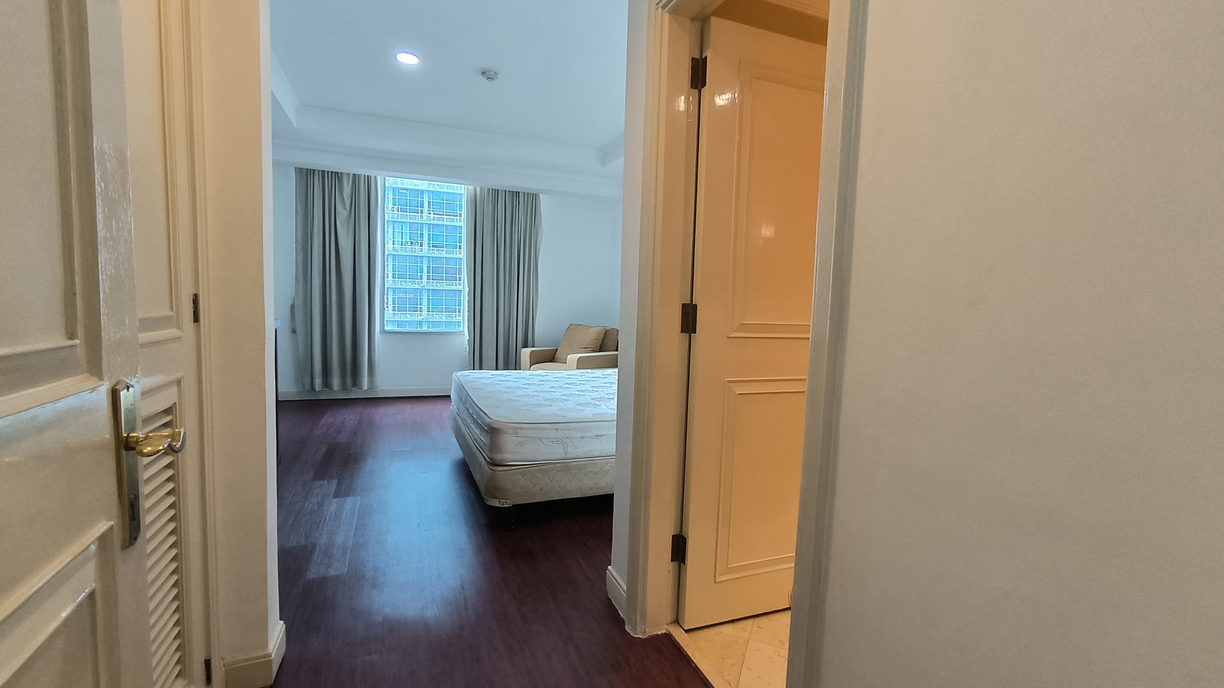 Apartement Exclusive - Istana Sahid - Lokasi Strategis di pusat kota Jakarta -  Dijual Cepat