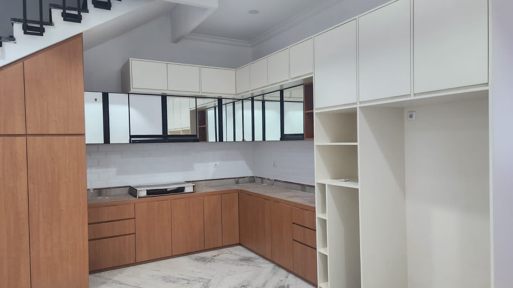 Brandnew rumah dijual kemang private pool lokasi kemang utara 