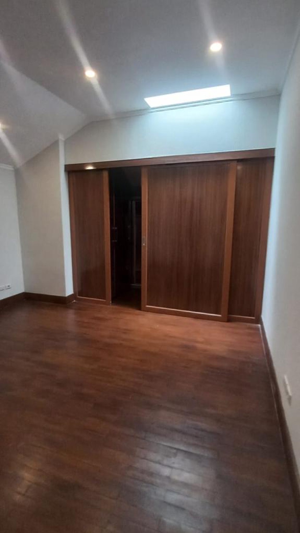 Dijual rumah di Jl H. Agus Salim - Menteng - Jakarta Pusat