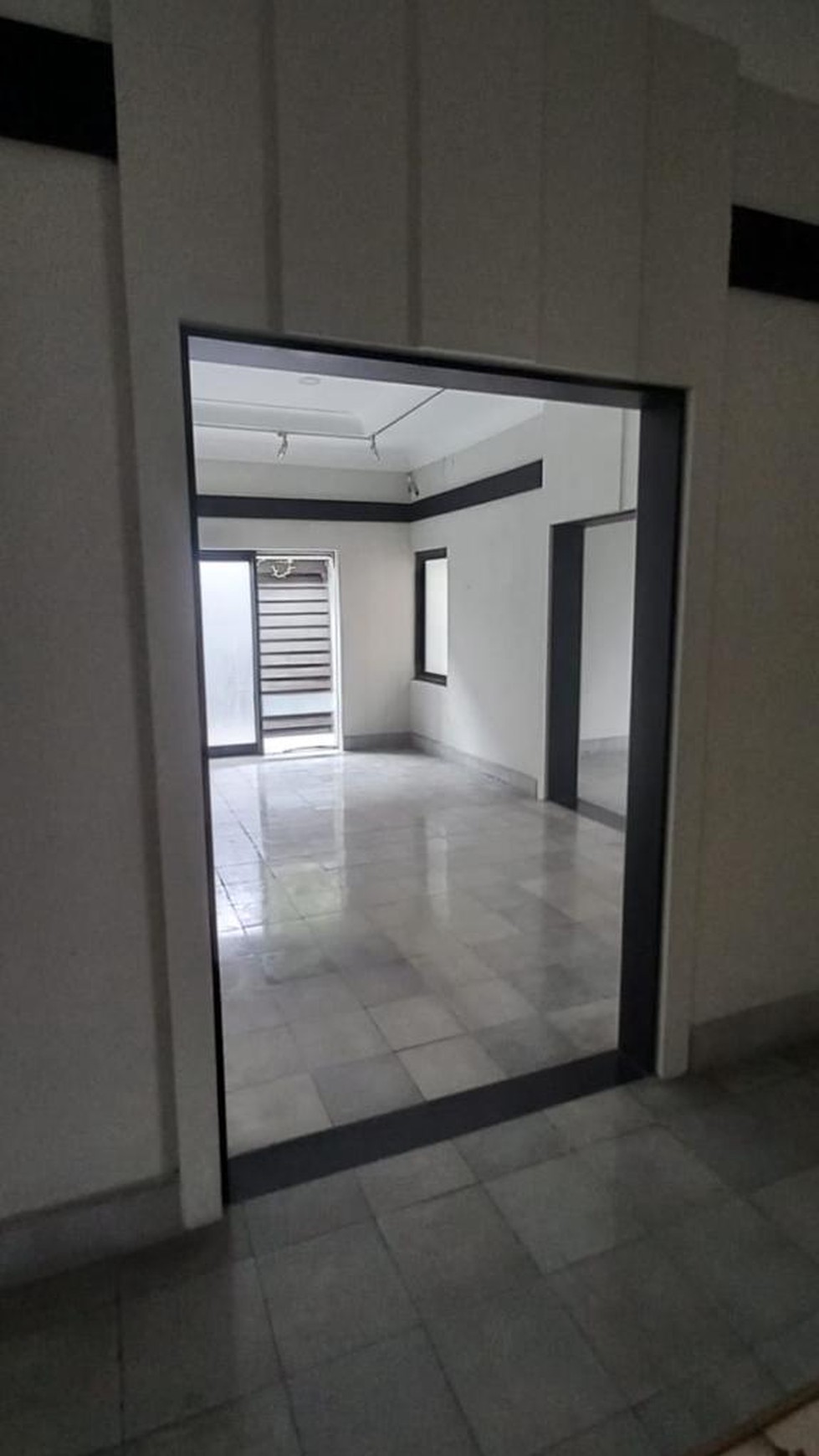 Dijual rumah di Jl H. Agus Salim - Menteng - Jakarta Pusat