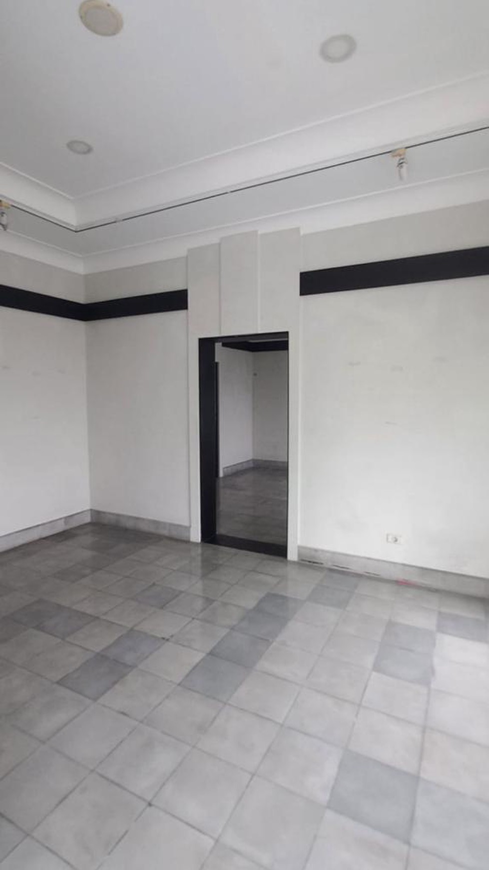 Dijual rumah di Jl H. Agus Salim - Menteng - Jakarta Pusat