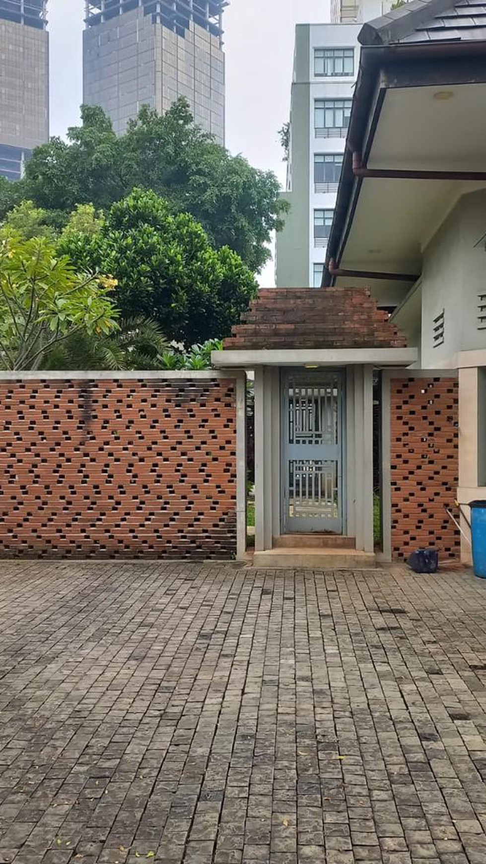 Dijual rumah di Jl H. Agus Salim - Menteng - Jakarta Pusat