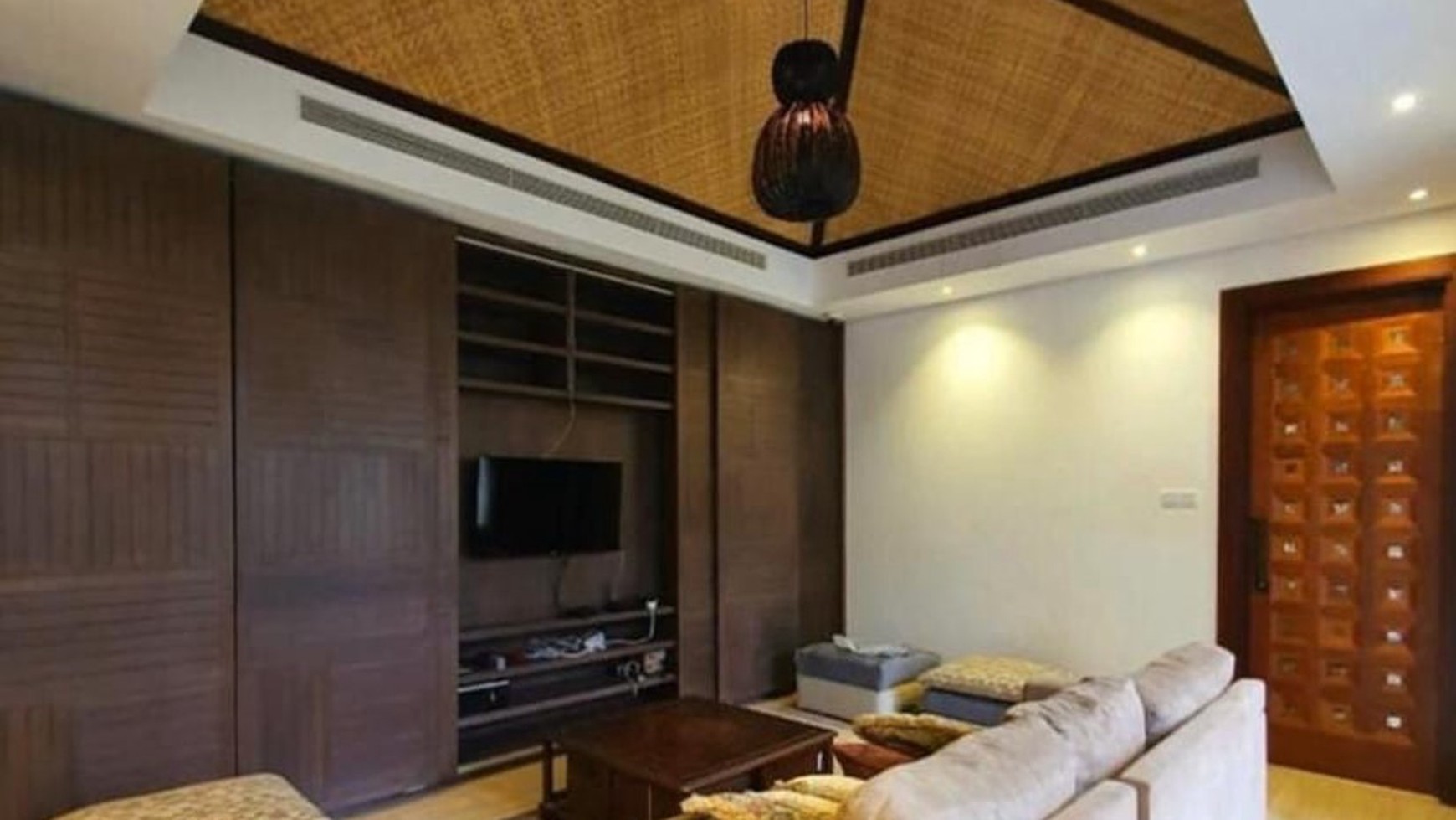 Rumah Hitung Tanah Area Cipete