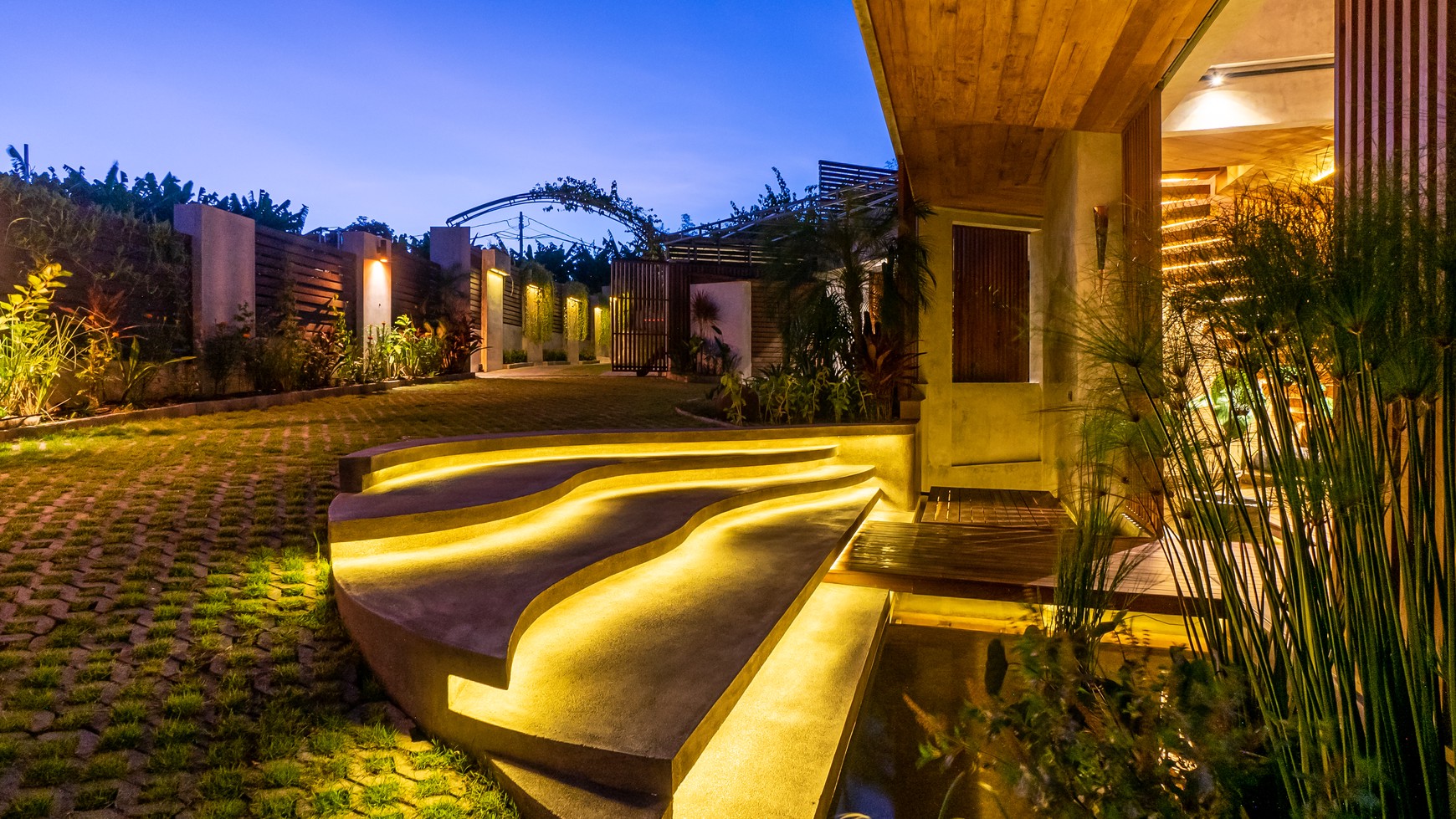 Rumah Hitung Tanah Area Cipete