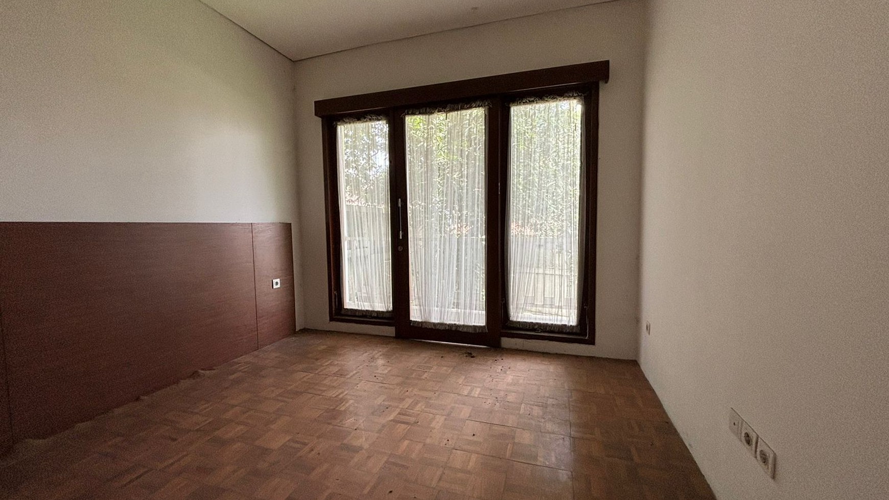 Rumah Hitung Tanah Area Cipete