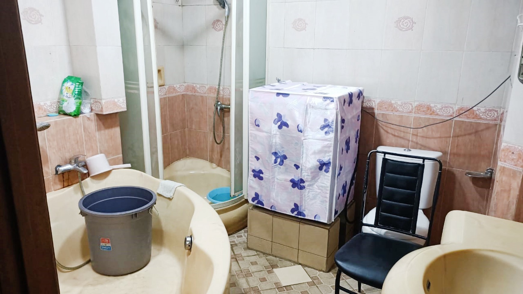 Rumah Hitung Tanah Area Cipete