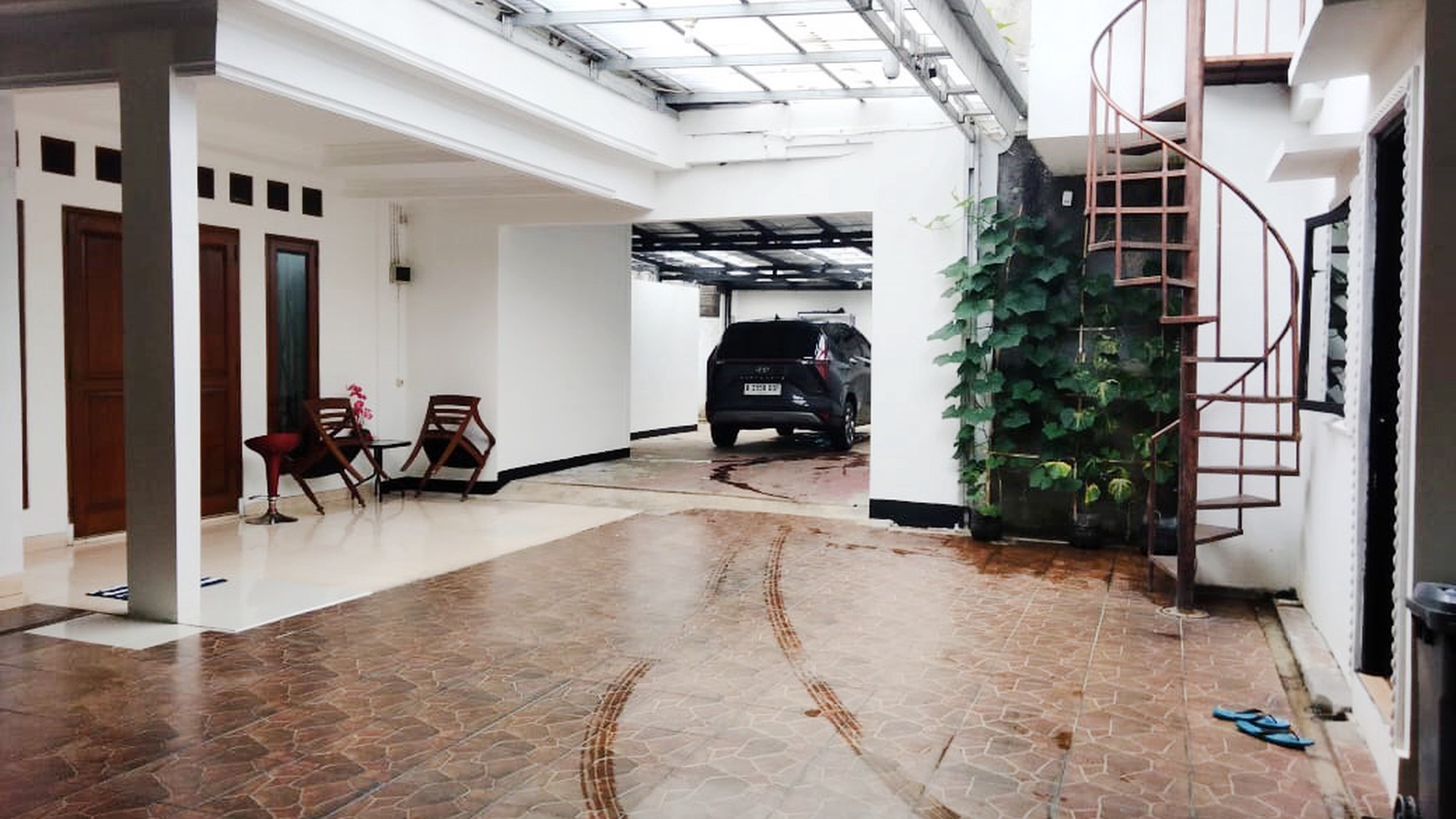 Rumah Hitung Tanah Area Cipete