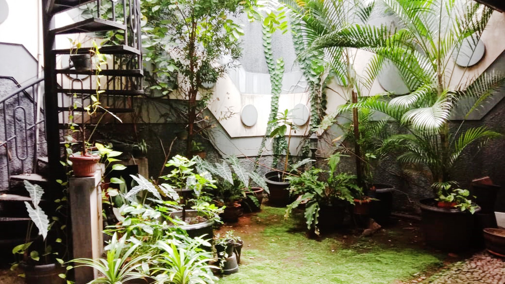 Rumah Hitung Tanah Area Cipete