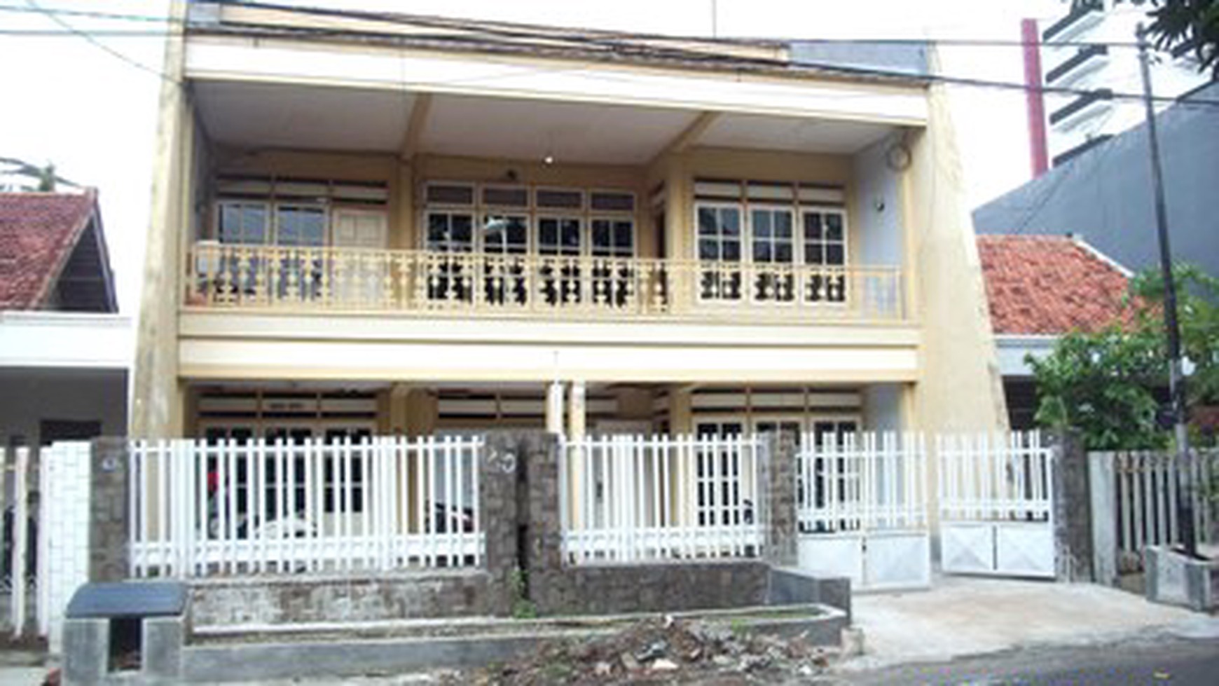 Rumah Hitung Tanah Area Cipete