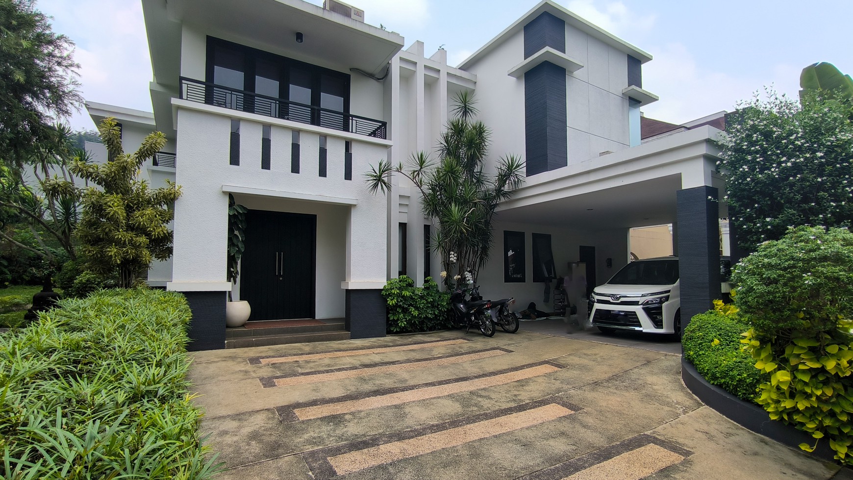 Rumah Bagus Di Victoria River Park  BSD Tangerang Selatan.