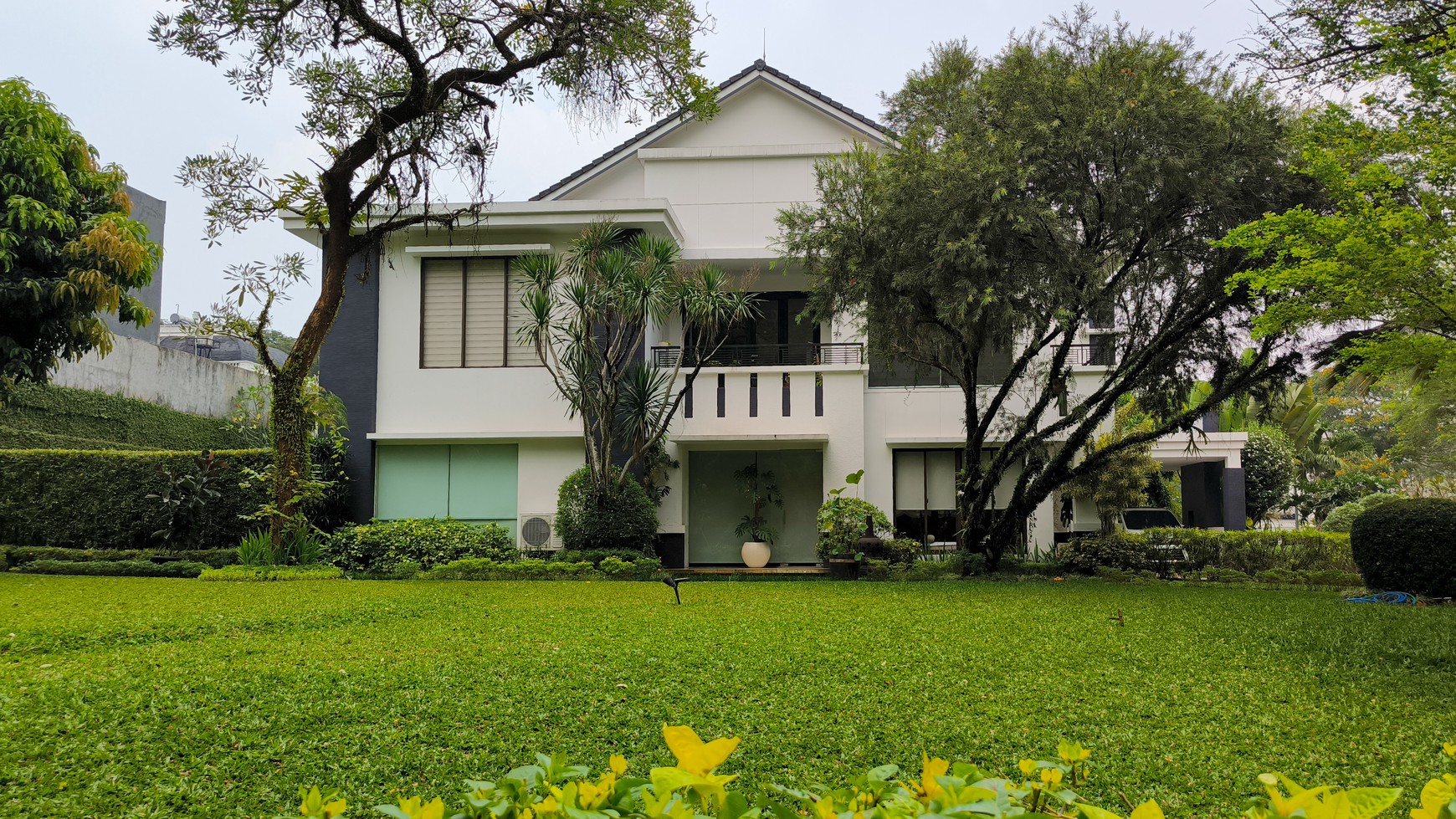 Rumah Bagus Di Victoria River Park  BSD Tangerang Selatan.