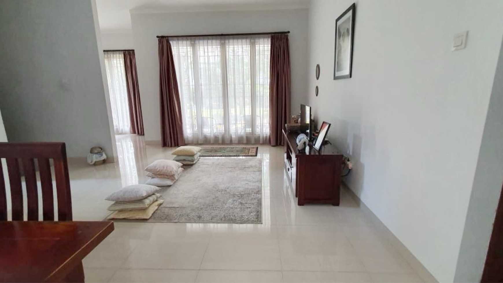 Rumah dalam cluster di Emerald Bintaro Jaya sektor 9