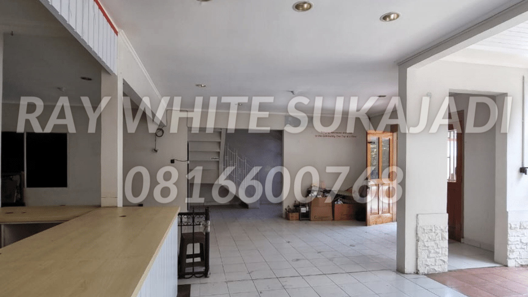 Rumah kost dan Ruang Usaha Surya Sumantri Mainroad