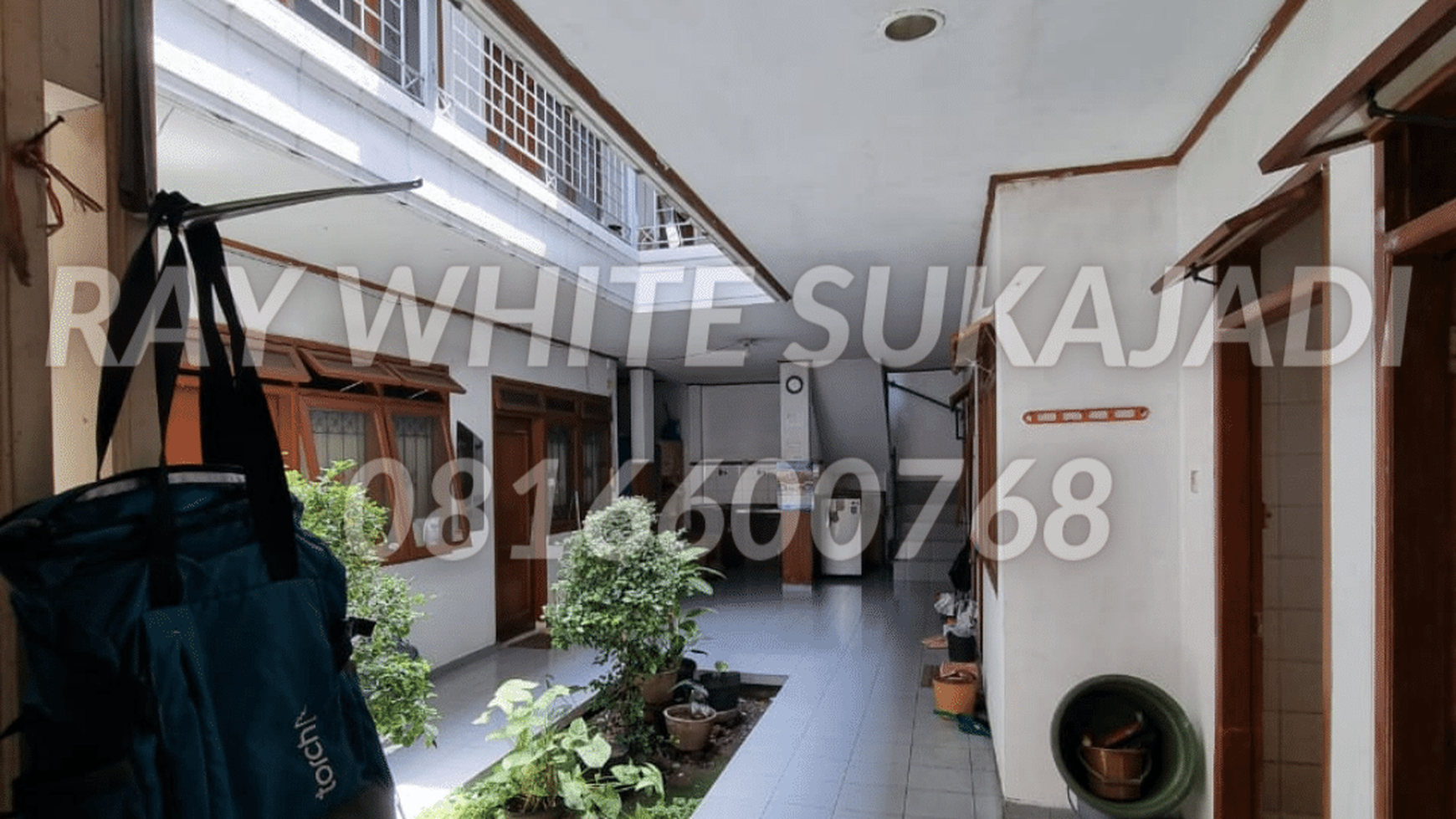 Rumah kost dan Ruang Usaha Surya Sumantri Mainroad