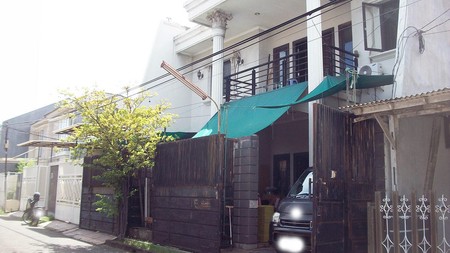 Rumah di Manyar Tirtoasri Surabaya Timur, 2 Lantai, bisa untuk rumah tinggal/kantor, Siap Huni