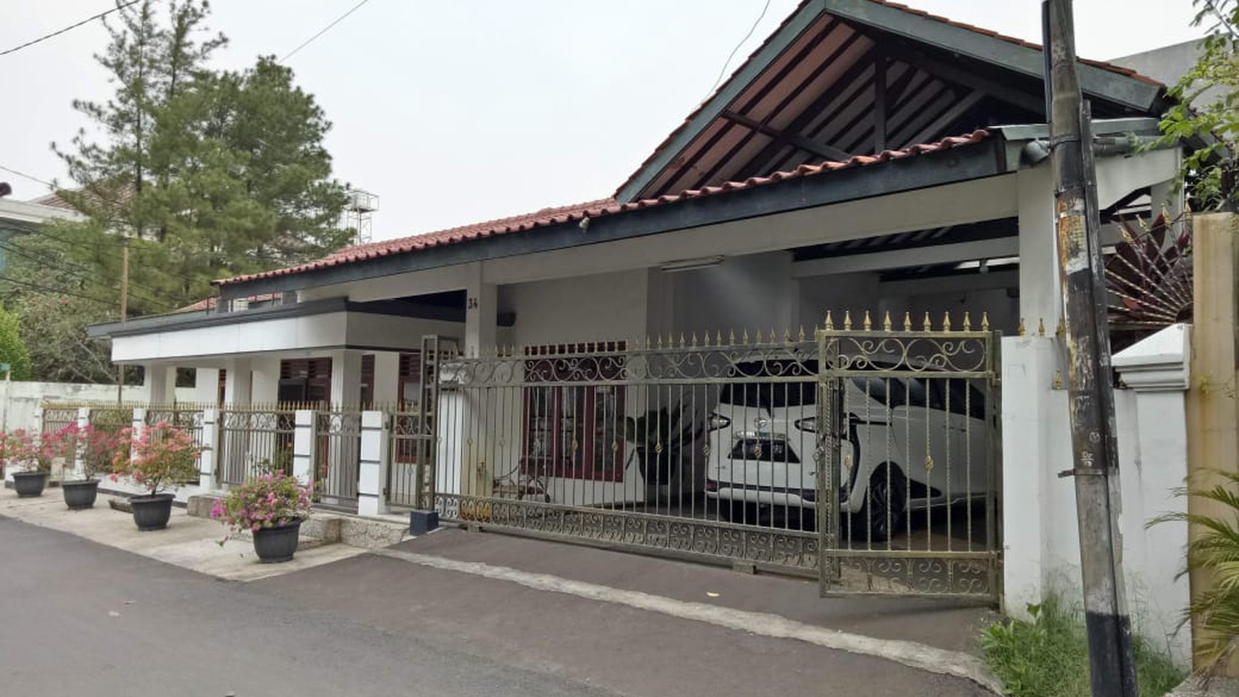 Rumah  Lokasi Strategis Duren Sawit