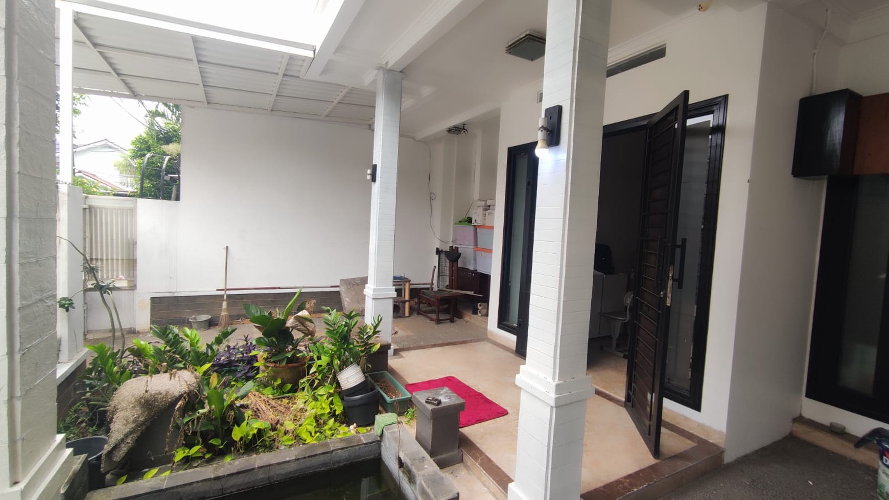 Rumah Furnished, bangunan bagus, siap huni di Bintaro