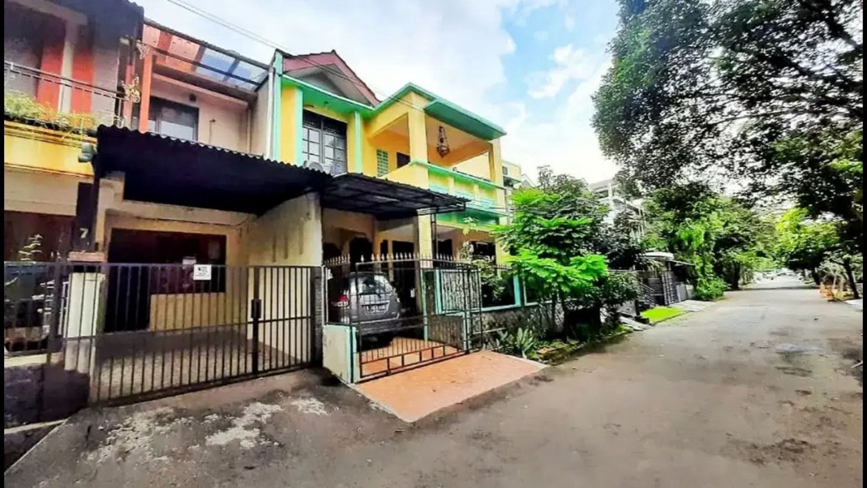  Rumah BINTARO SEKTOR 9  Komplek, dekat Pos satpam Dekat Cafe&#xb2; entertainment SEKTOR 9 