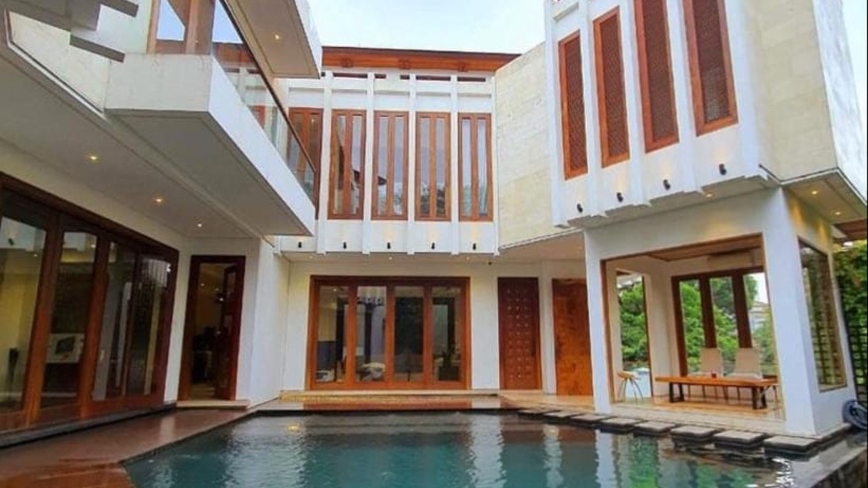 House Tropical Modern di Pondok Indah