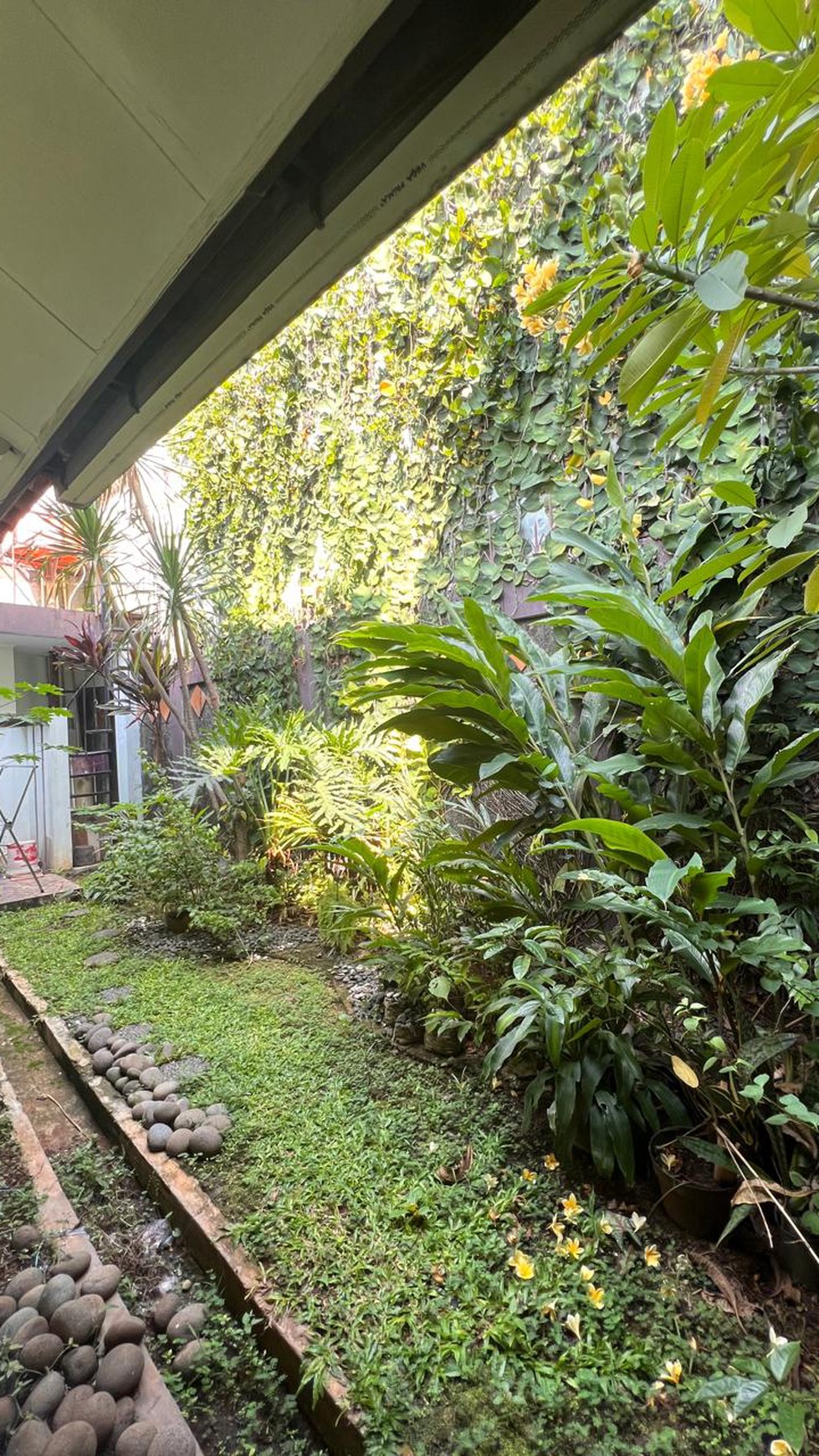 Rumah Bagus Di River Park Bintaro Jaya Sektor 8, Tangerang selatan