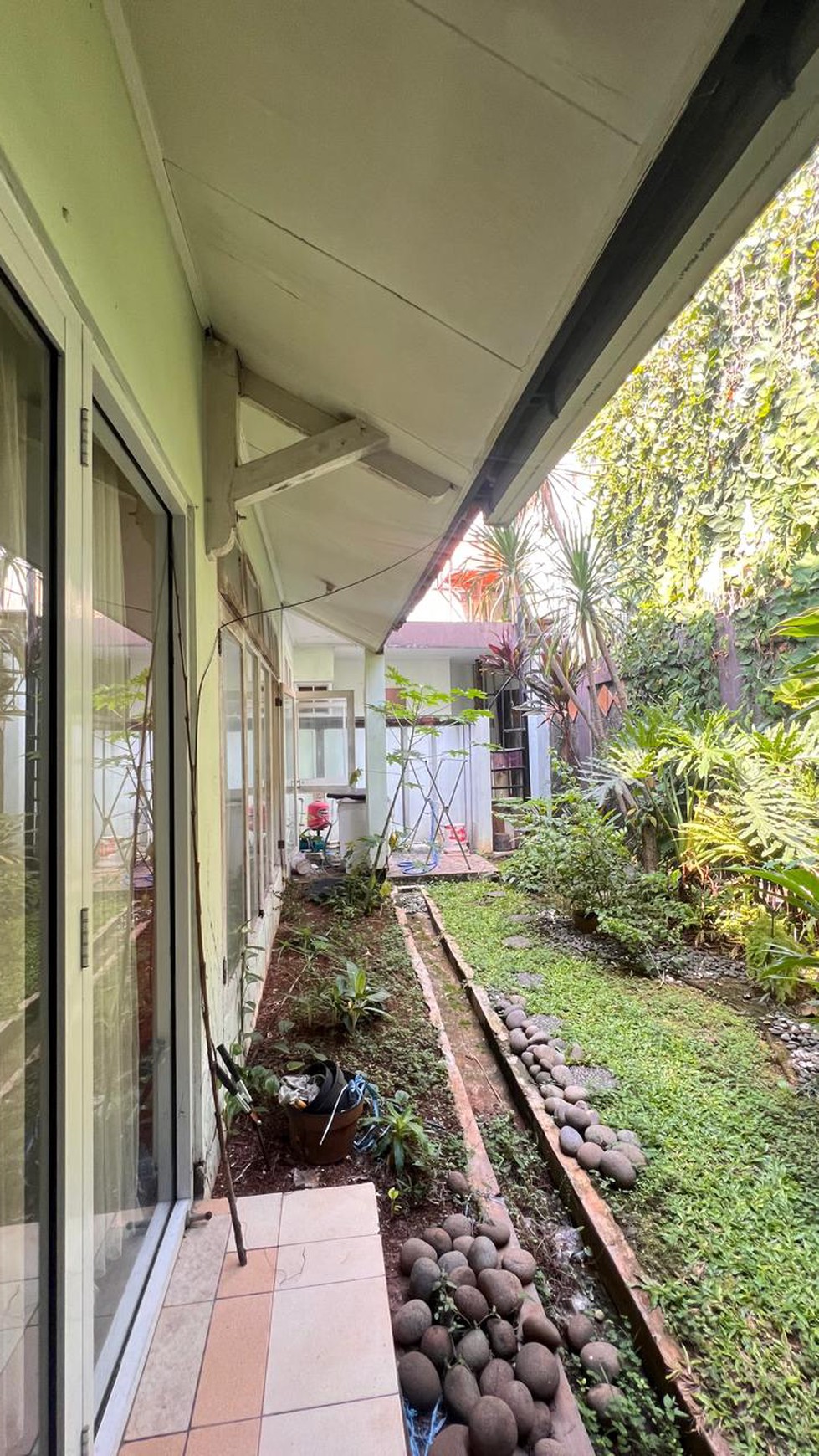 Rumah Bagus Di River Park Bintaro Jaya Sektor 8, Tangerang selatan