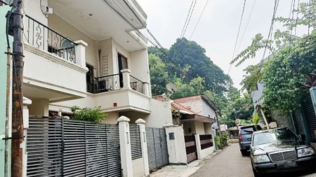 Rumah Bagus Di Jl Dwijaya Radio Dalam, Jakarta Selatan