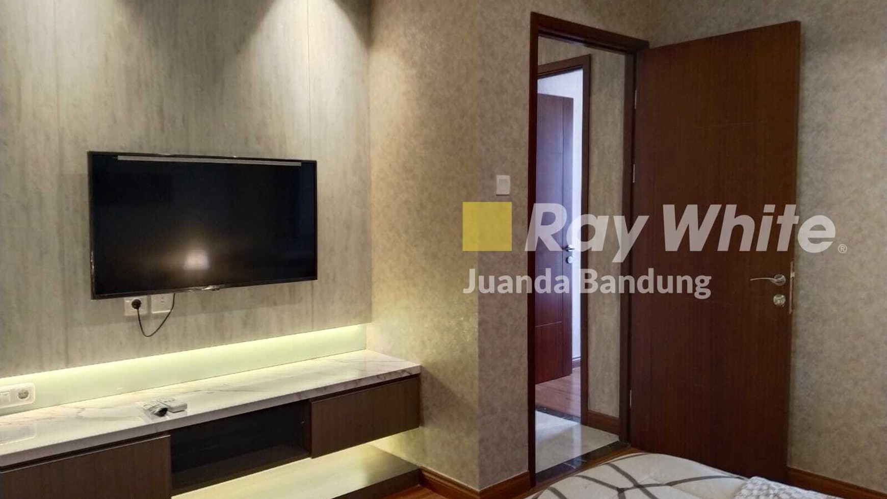 Langka Luxury Apartment Hegarmanah Residence 2BR Full Furnished strategis !