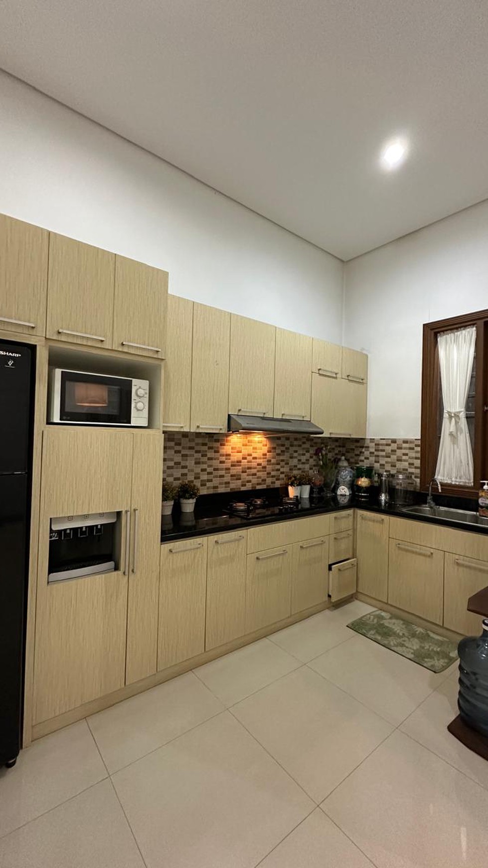 Rumah Modern Minimalis di Area Pondok Indah Jakarta Selatan