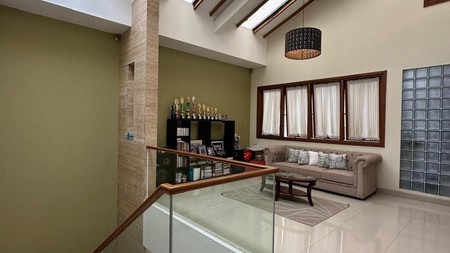 Rumah Modern Minimalis di Area Pondok Indah Jakarta Selatan