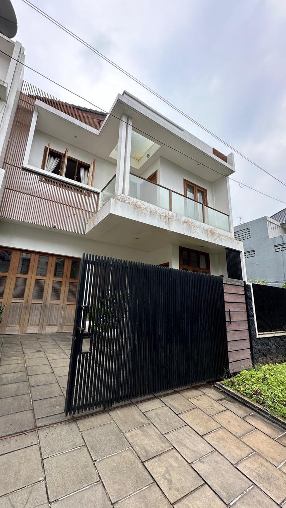 Rumah Modern Minimalis di Area Pondok Indah Jakarta Selatan