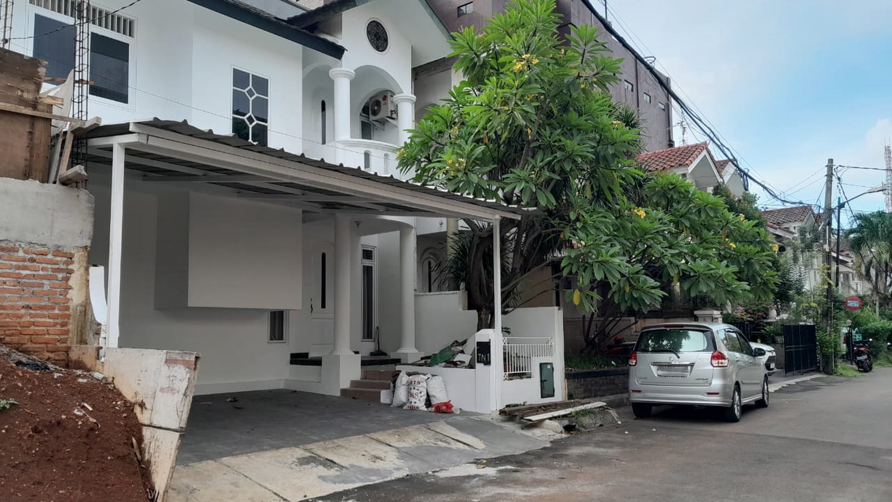 Rumah Rapi Siap Huni dengan Hunian Nyaman @Bintaro