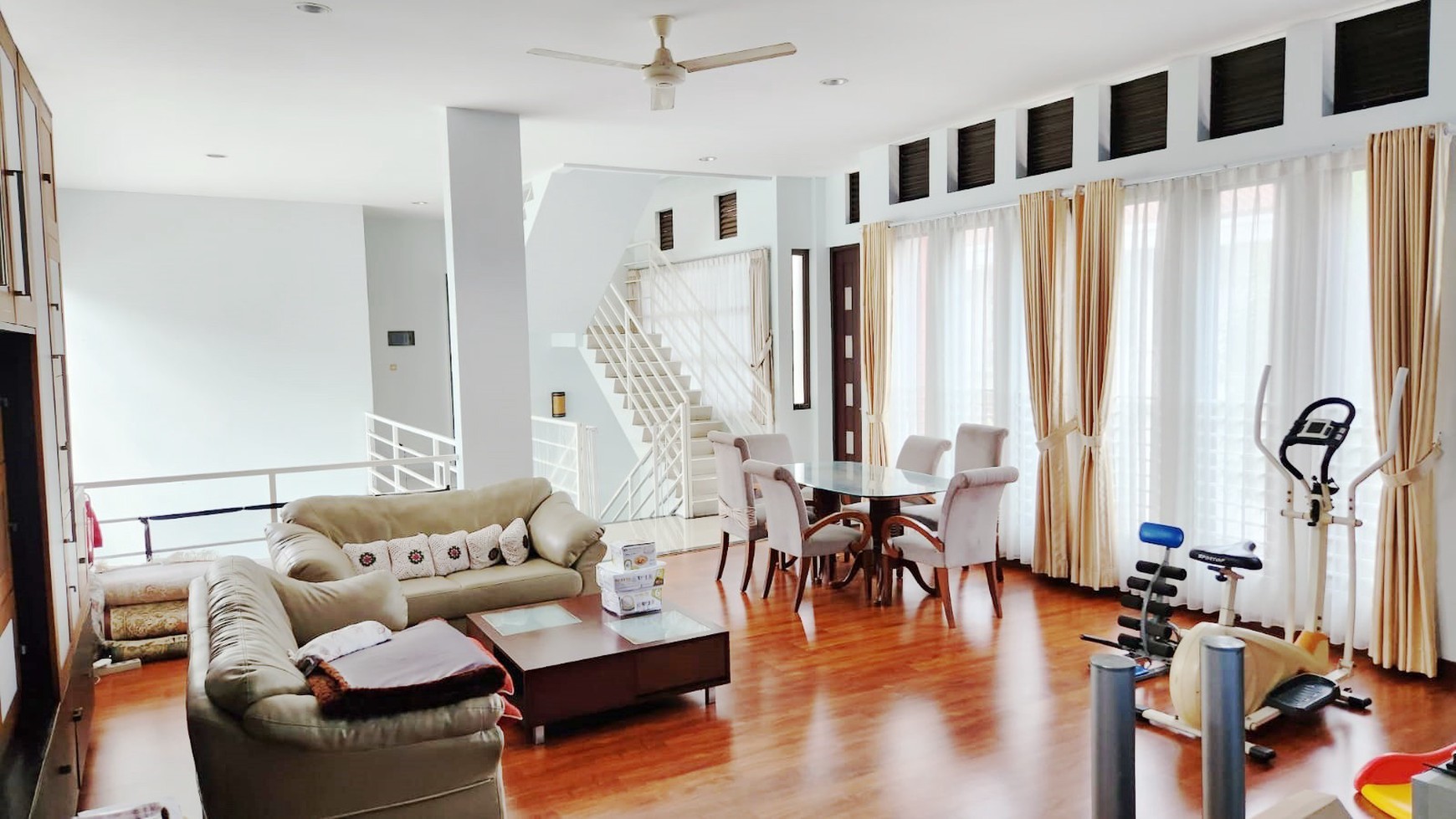 Rumah Hitung Tanah Area Cipete