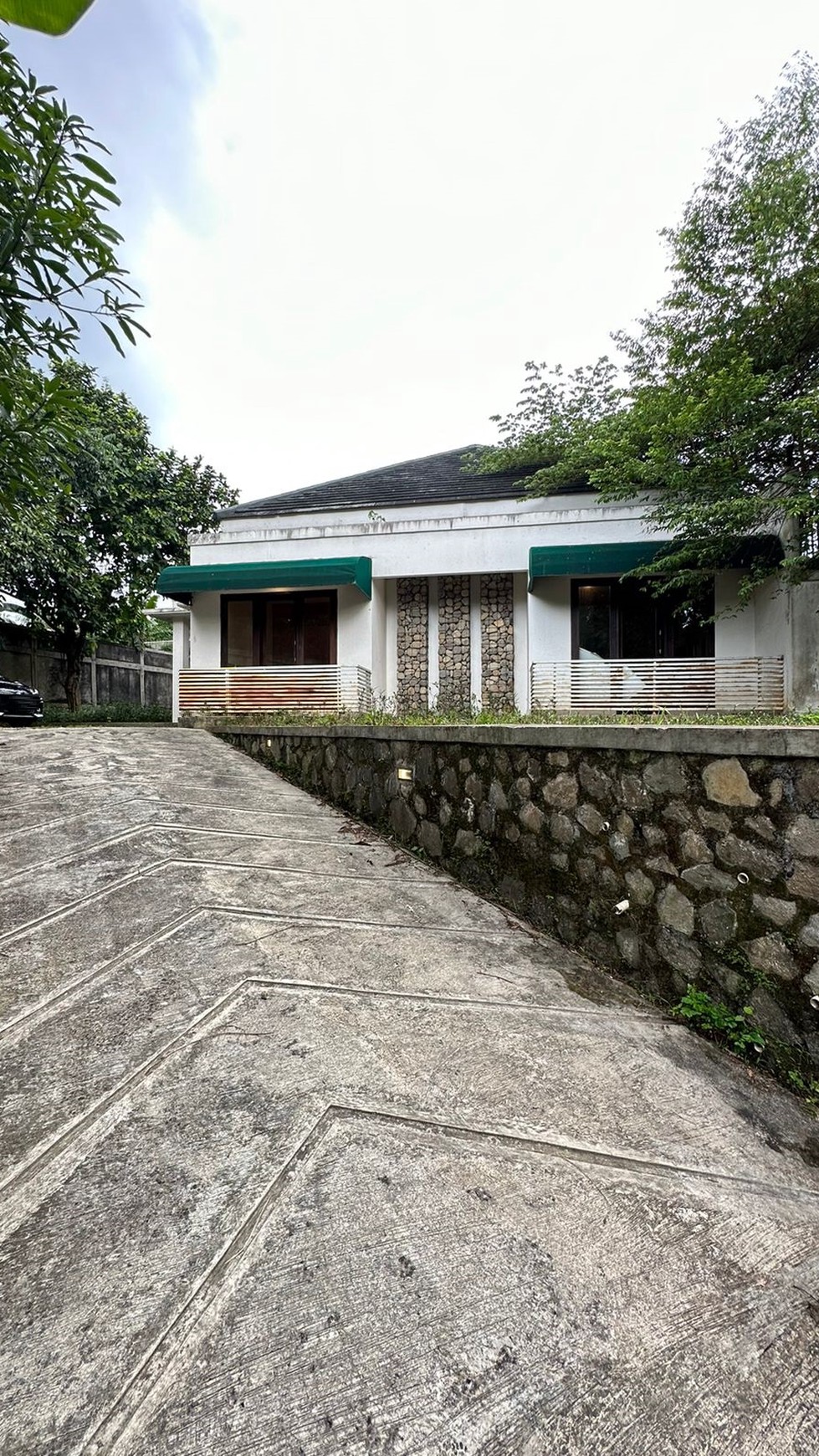 Rumah Hitung Tanah Area Cipete
