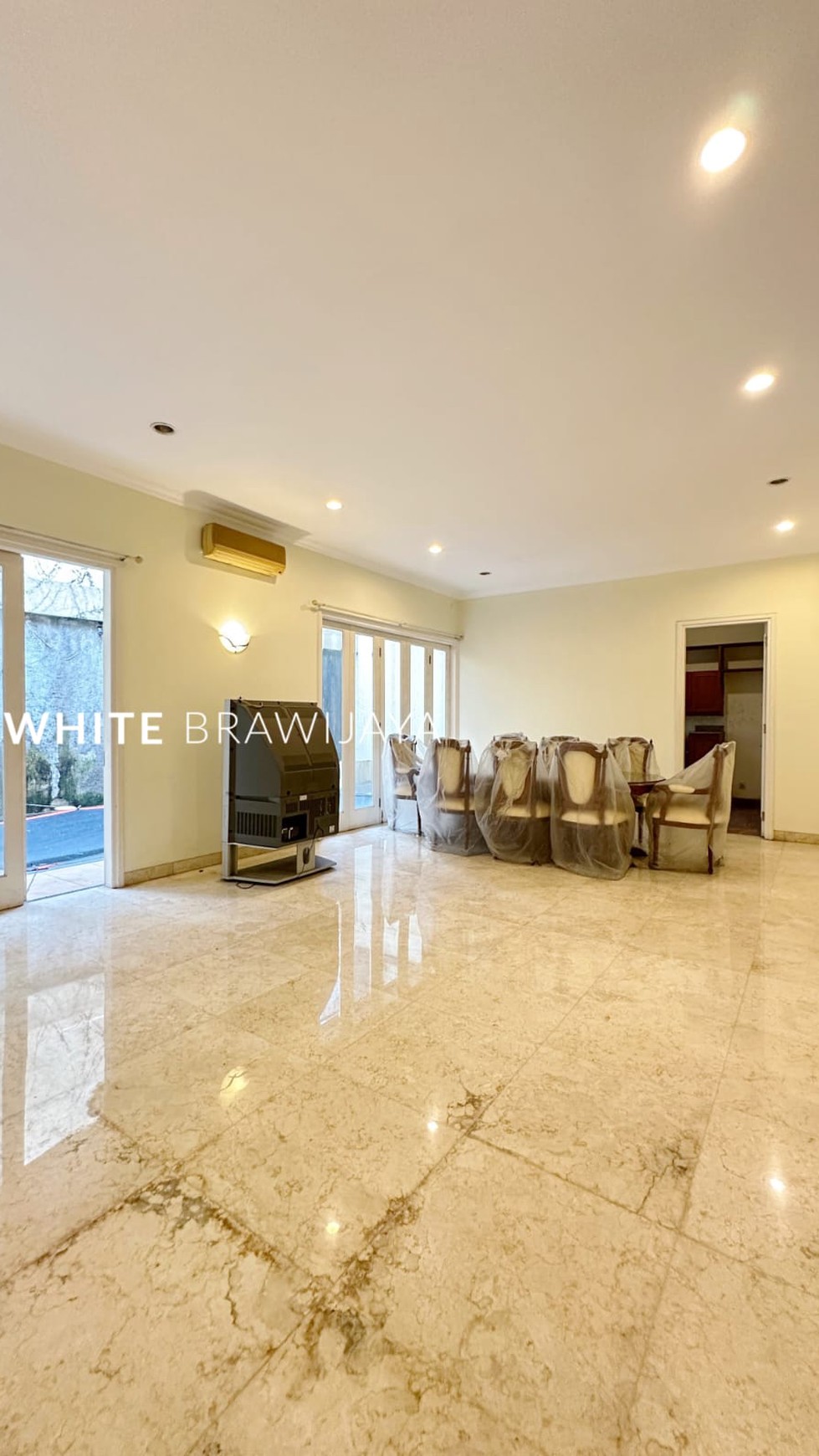 Rumah Hitung Tanah Area Cipete