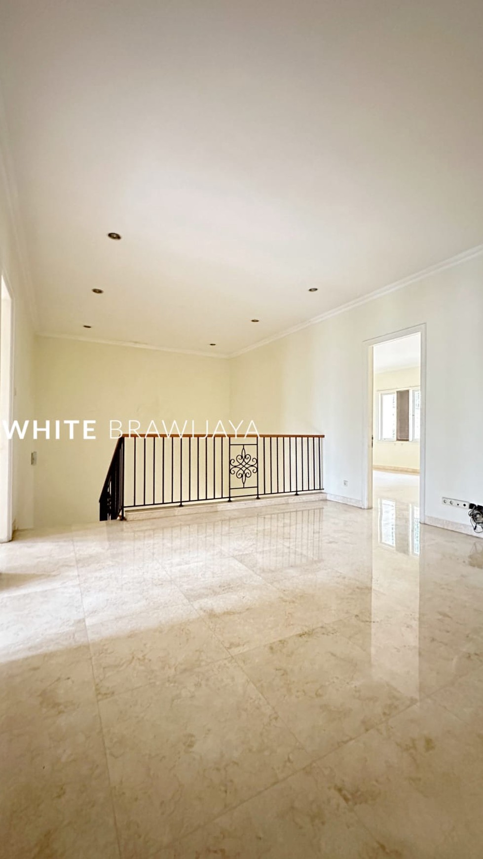 Rumah Hitung Tanah Area Cipete