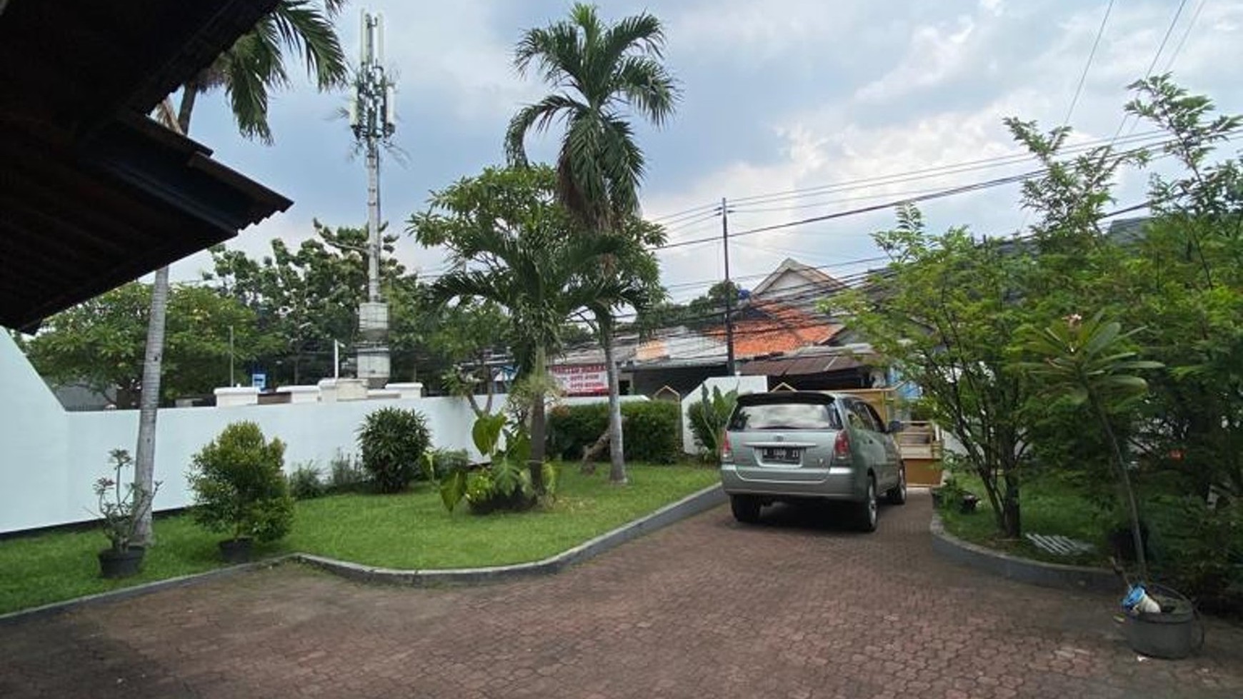 Rumah Mewah di Jl. Siaga Raya Pasar Minggu - Terawat Bagus - Bangunan Kokoh - Nyaman Asri Tenang & Aman - DIJUAL CEPAT