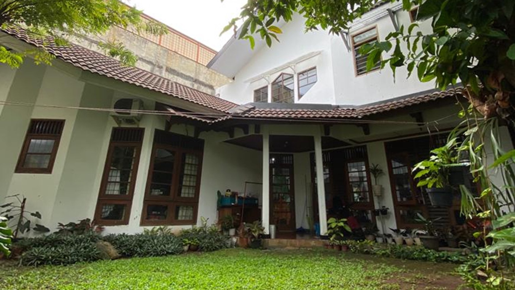 Rumah Mewah di Jl. Siaga Raya Pasar Minggu - Terawat Bagus - Bangunan Kokoh - Nyaman Asri Tenang & Aman - DIJUAL CEPAT