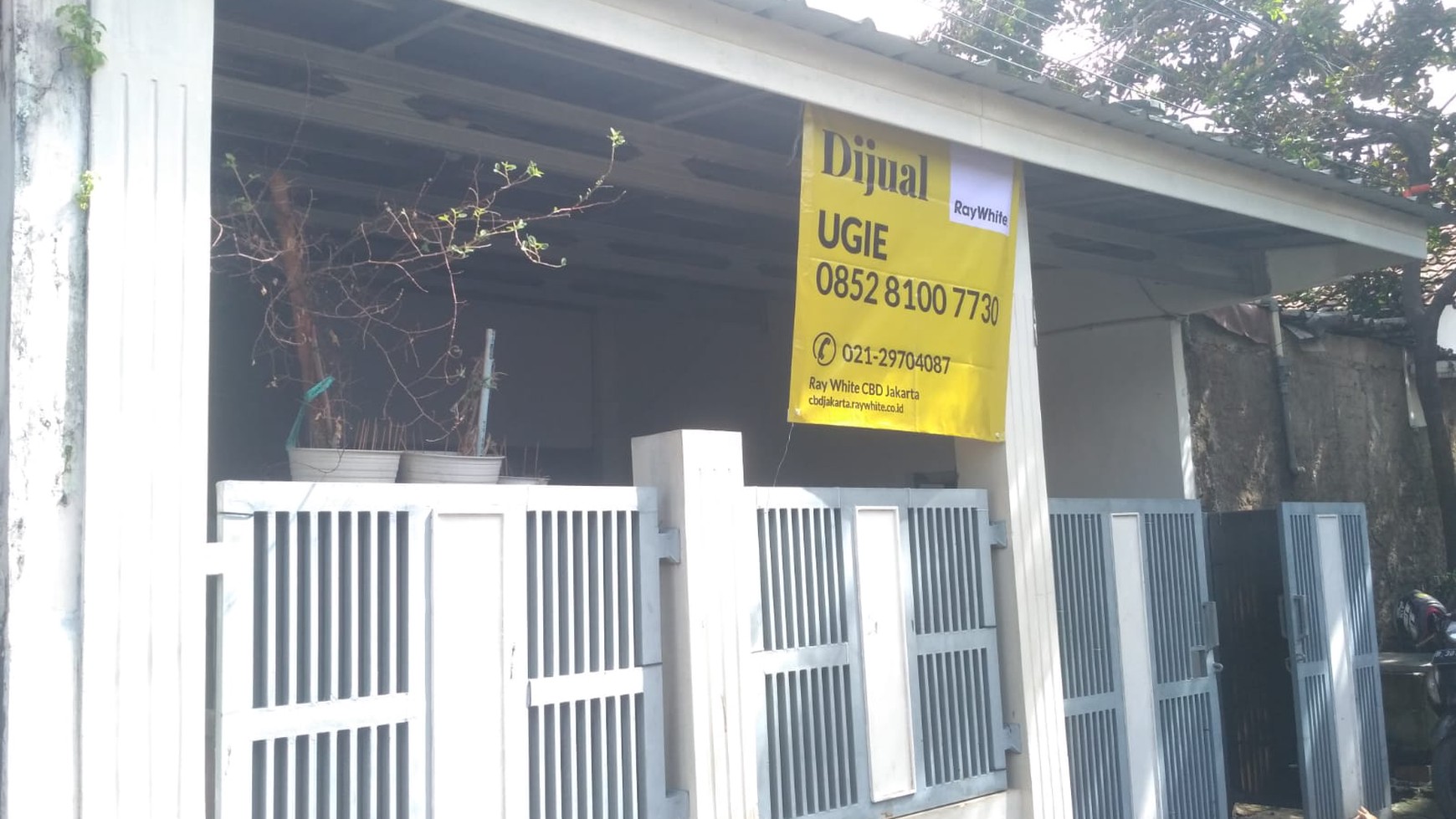 Rumah Mungil Nyaman Dekat kampus UPN Pondok Labu - Bangunan Kokoh - Siap Huni - Lokasi Strategis - DIJUAL CEPAT HARGA TERMURAH