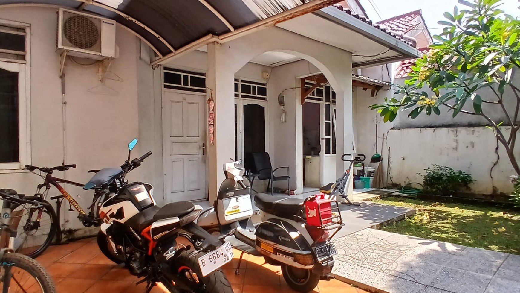 Rumah bagus siap huni di ciputat