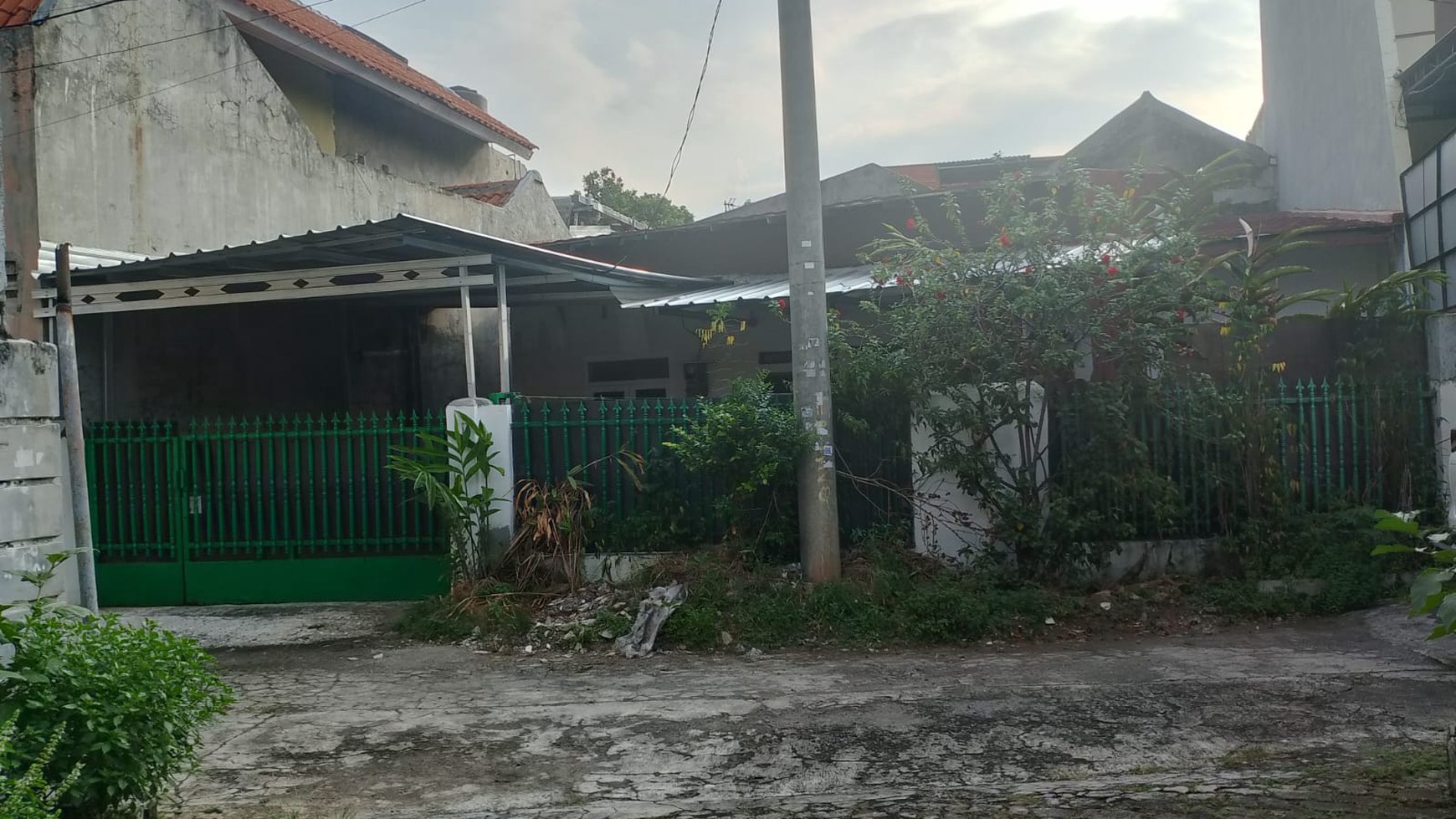 Pejaten timur rumah dikontrakkan disewakkan komplek pertanian